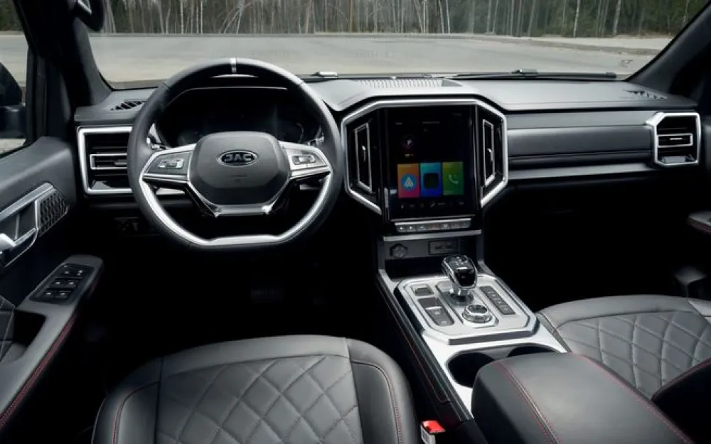 Интерьер JAC T9. Фот JAC