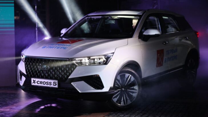 LADA X-Cross 5