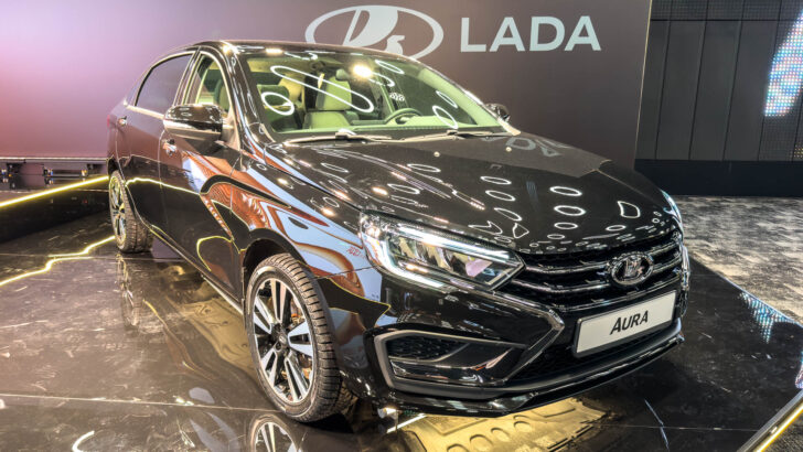 LADA Aura