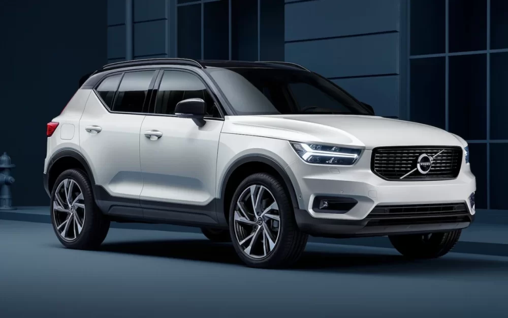 Названы лучшие премиальные кроссоверы и внедорожники. Список из 14 моделей