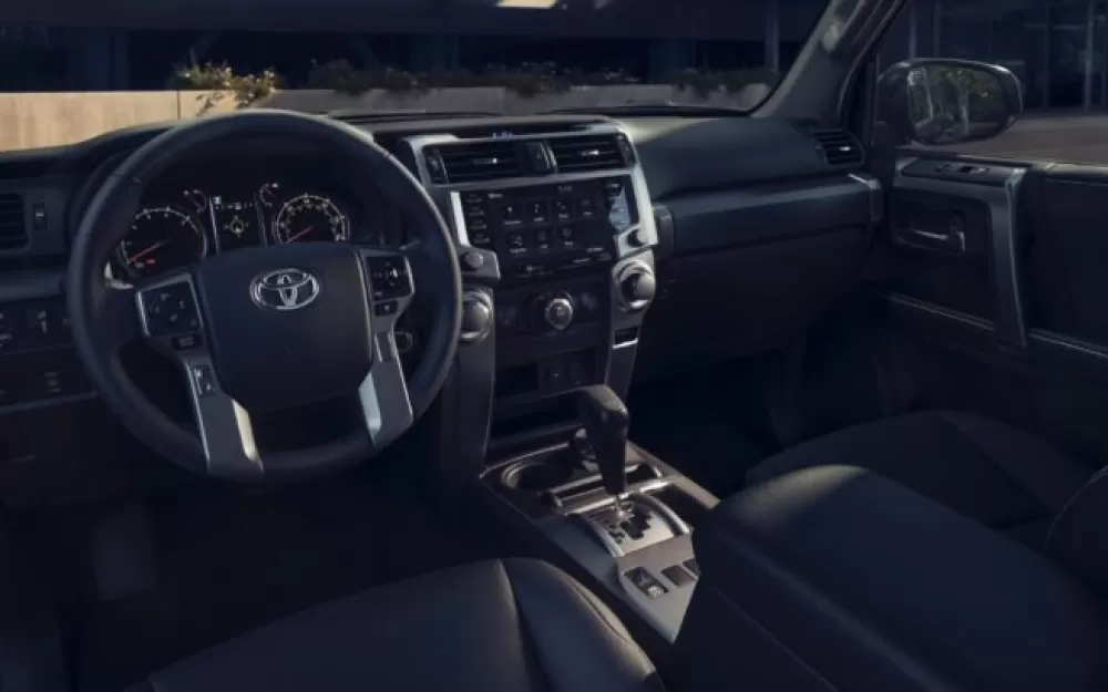 Интерьер Toyota 4Runner