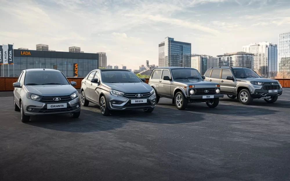 Как изменилась стоимость трехлетних автомобилей LADA за год. Есть ответ