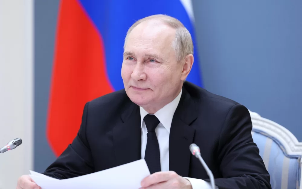 Путин направил приветствие участникам форума Арктика. Лед тронулся