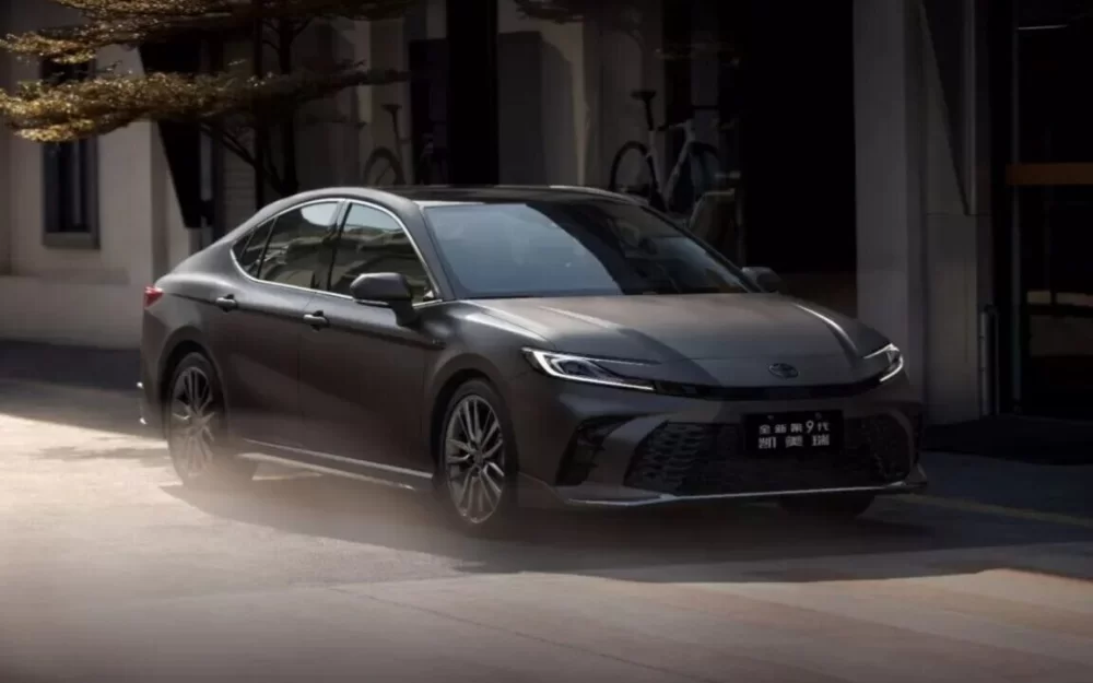 Представлена новая эксклюзивная версия Toyota Camry. Cколько она стоит