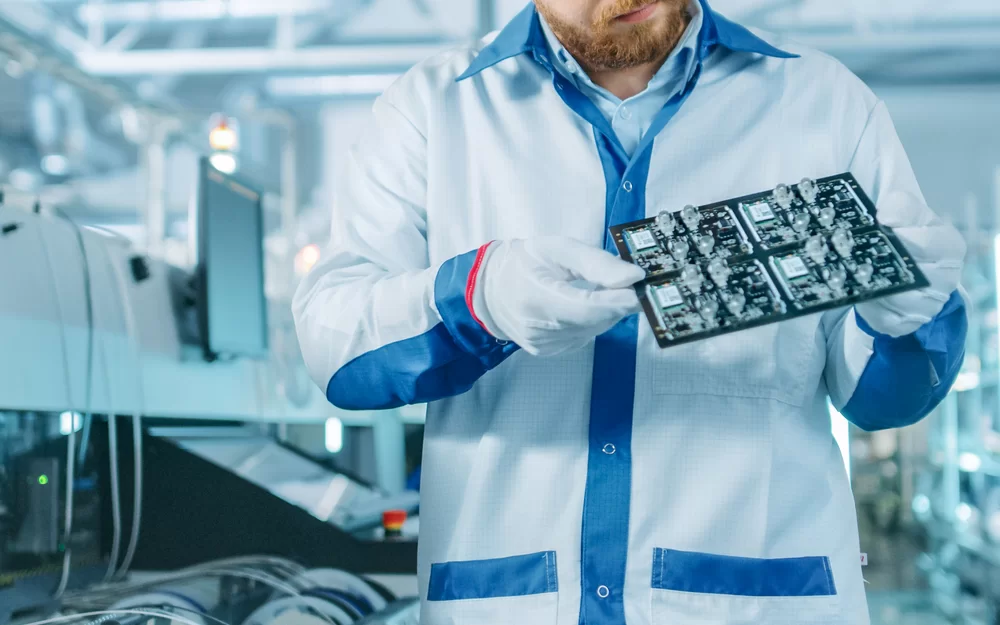 Россия запустит производство печатных плат 7 класса для локализации электроники