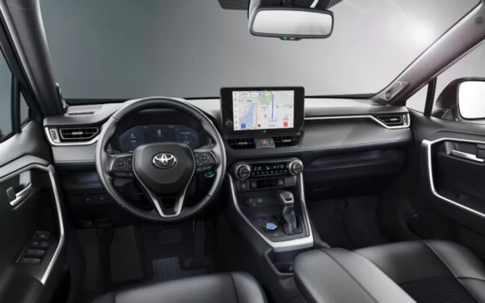 Интерьер Toyota RAV4