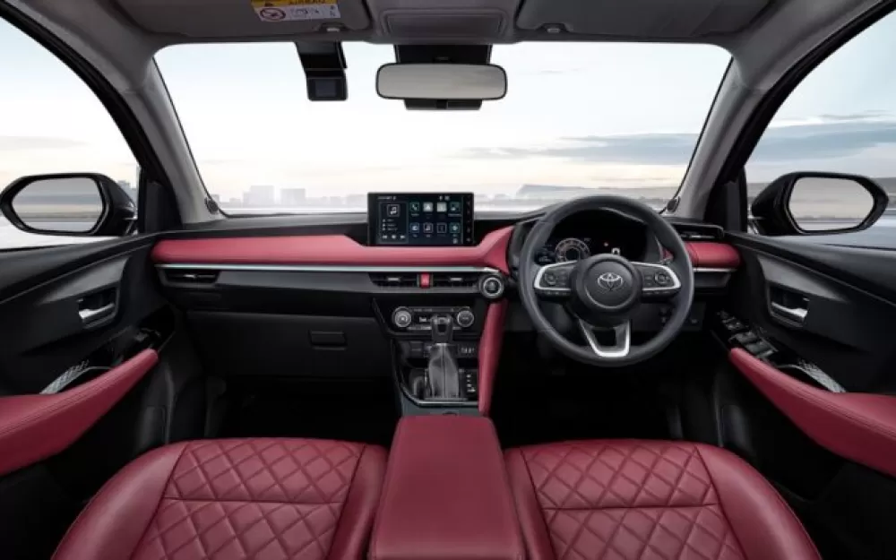 Интерьер Toyota Yaris