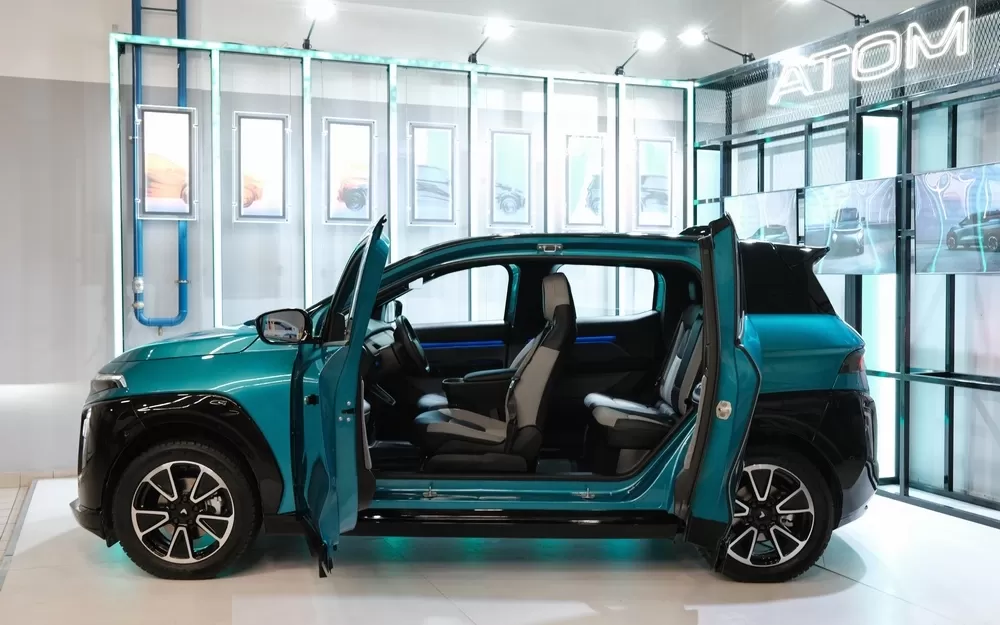 Атом показал предсерийный прототип будущего электромобиля. Рис. 1