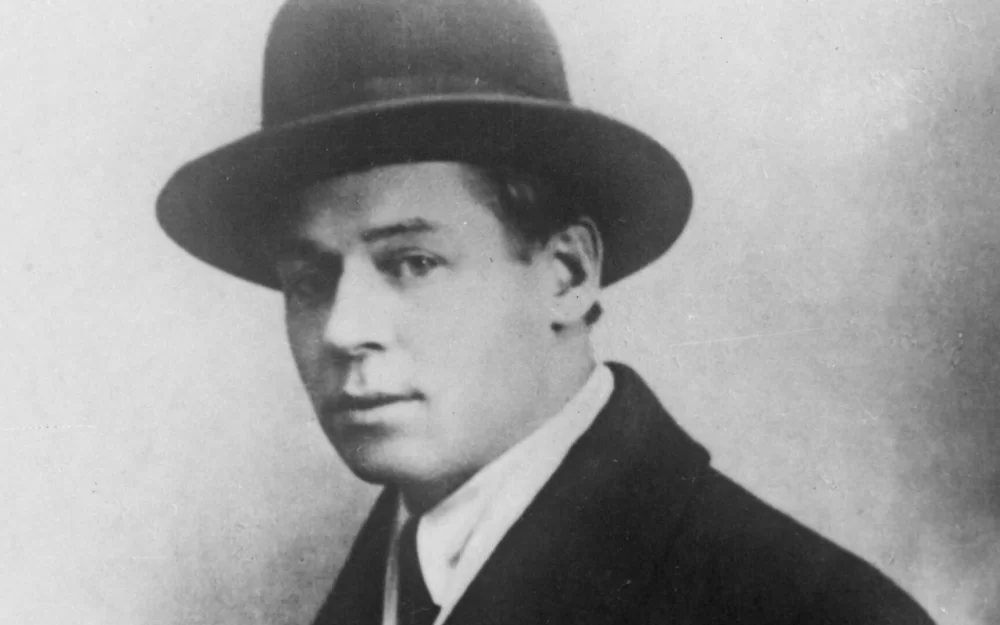 Путин дал поручения по празднованию 130-летия со дня рождения Есенина