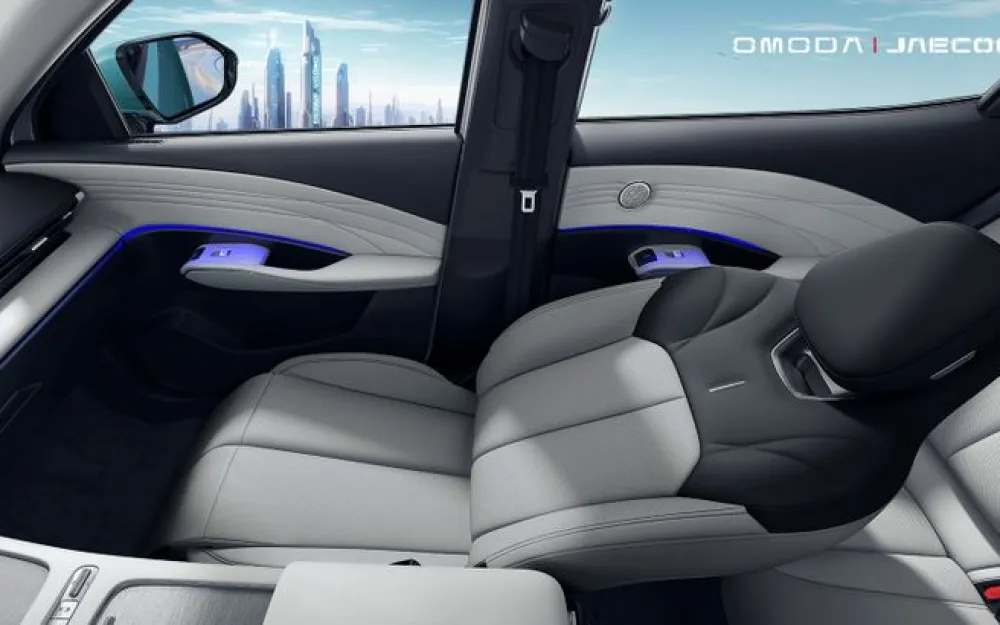 Интерьер Omoda C7
