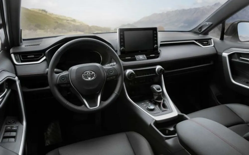 Интерьер Toyota RAV4 Prime