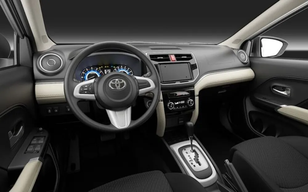 Интерьер Toyota Rush
