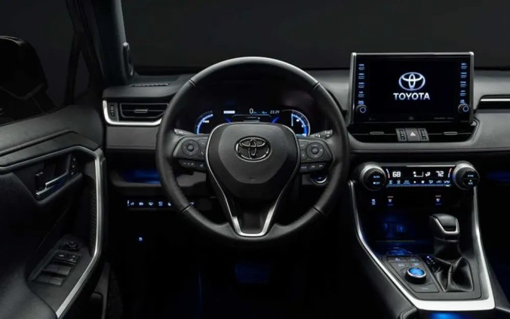 Интерьер Toyota RAV4 Prime