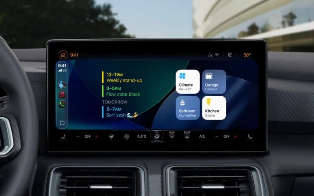 Обновленный интерфейс Apple CarPlay