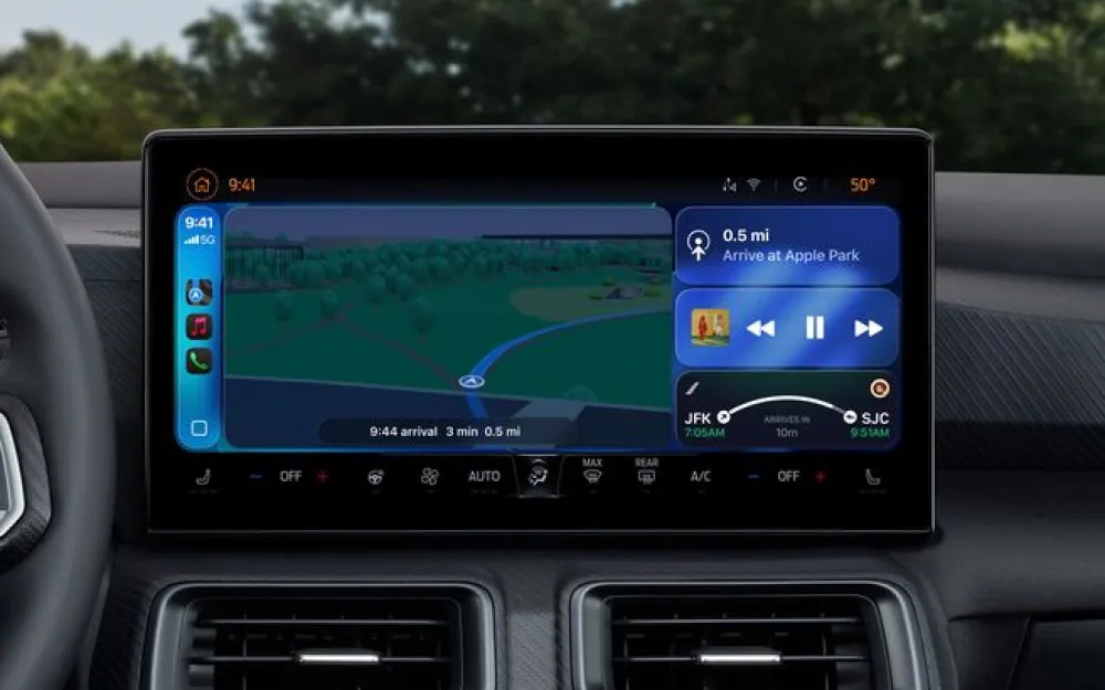 Обновленный интерфейс Apple CarPlay