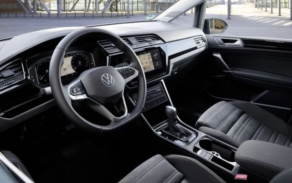 Интерьер Volkswagen Touran