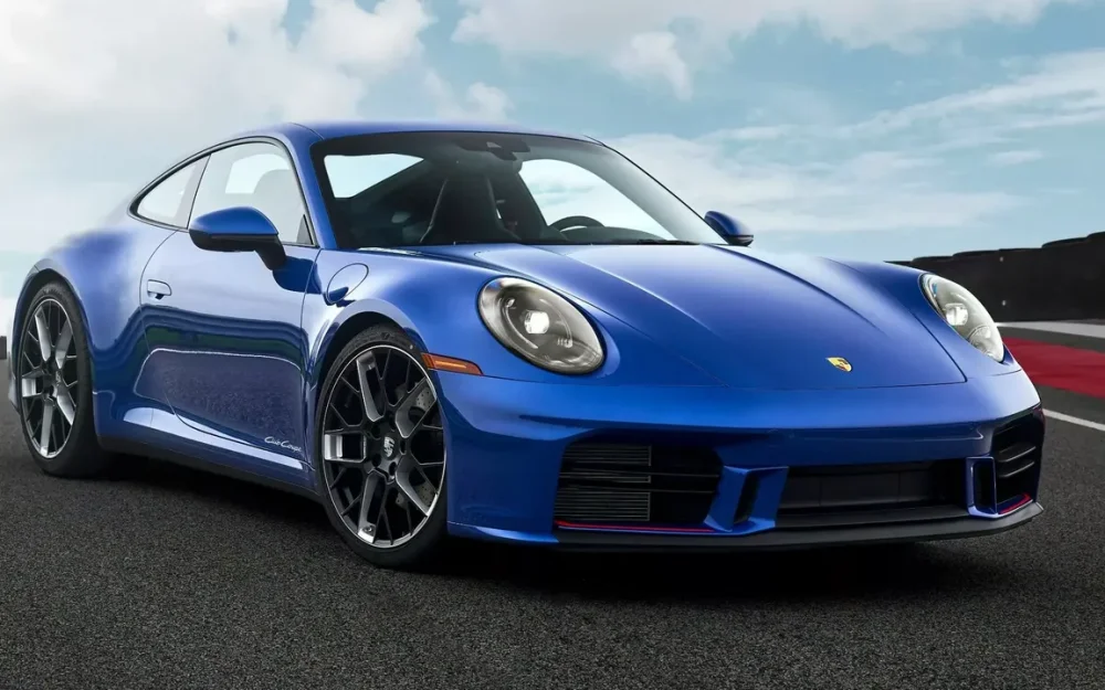 Porsche 911 получил лимитированную спецверсию Club Coupe. Чем она интересна