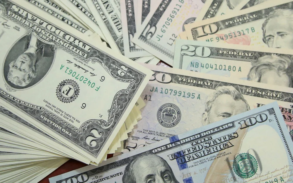 Сколько стоят специальные доллары США: откуда в Штатах меченые деньги