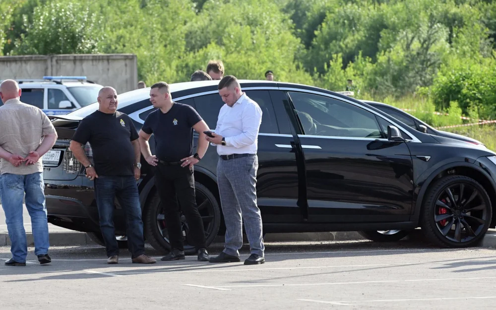 Старовойт купил автомобиль Tesla незадолго до самоубийства