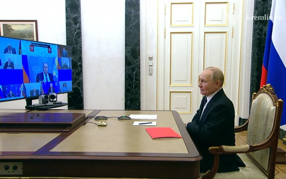 Путин провел совещание с постоянными членами Совбеза