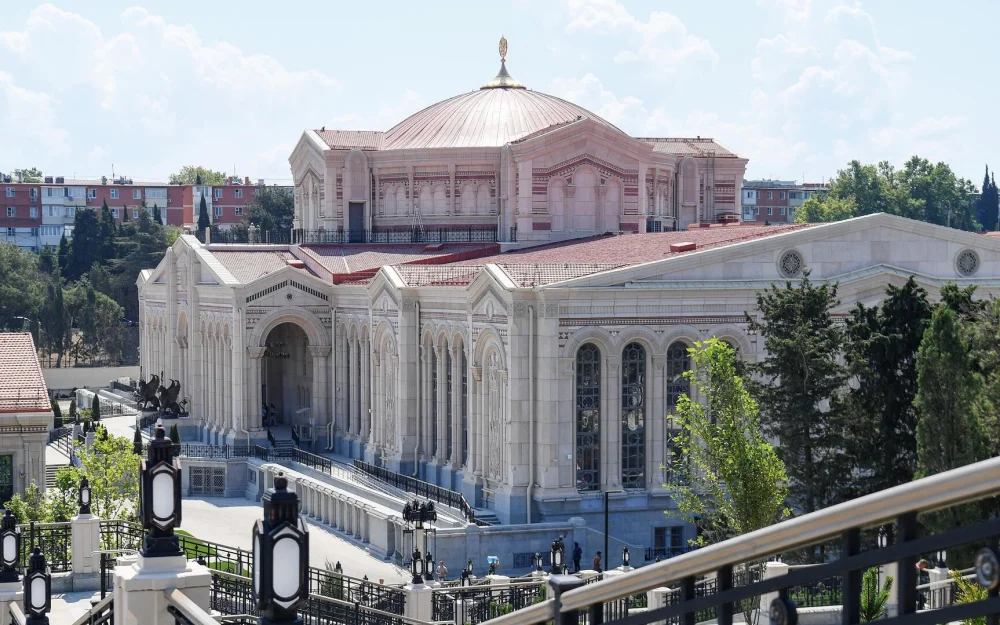 Симоньян оценила красоту комплекса Новый Херсонес