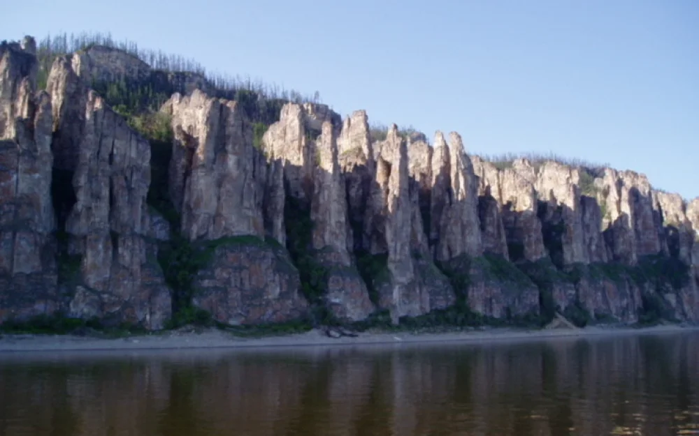 Древний могильник в Якутии помогли обнаружить лошади