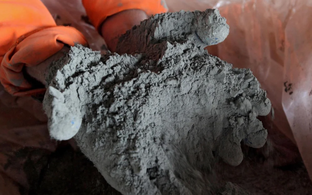 Эксперт оценил идею установить минимальные объемы продаж цемента на бирже