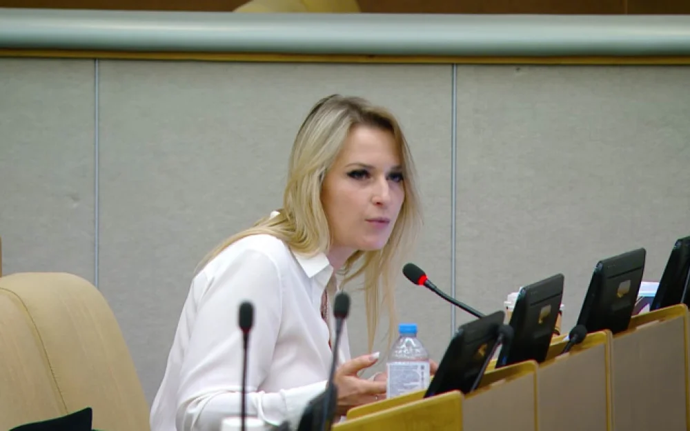 Лантратова: родители требуют увеличить штраф таксистам за отсутствие автокресла