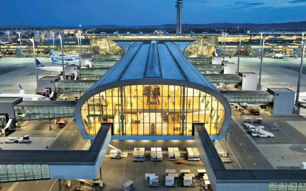 Аэропорт Осло закрывал воздушное пространство из-за неизвестного беспилотника