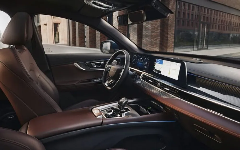 Интерьер Tenet T7