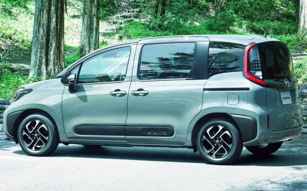 Toyota Sienta