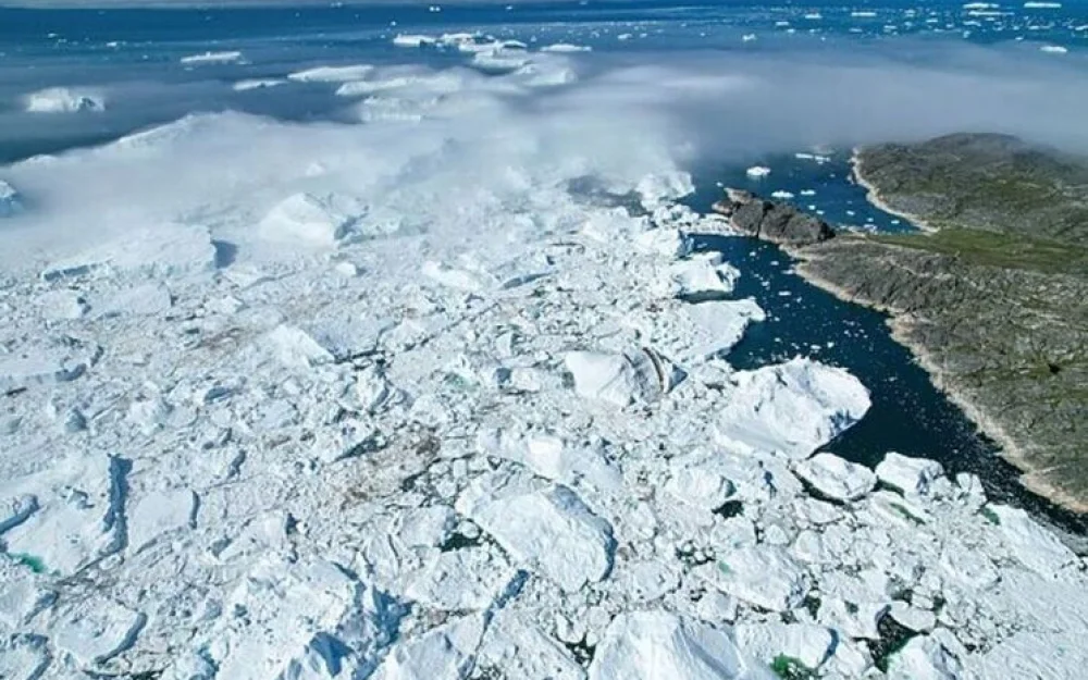 Таяние льдов заставило крупнейший остров менять форму и дрейфовать
