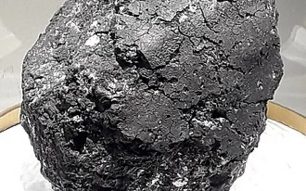 Минерал аммония впервые обнаружен в метеорите российскими учеными