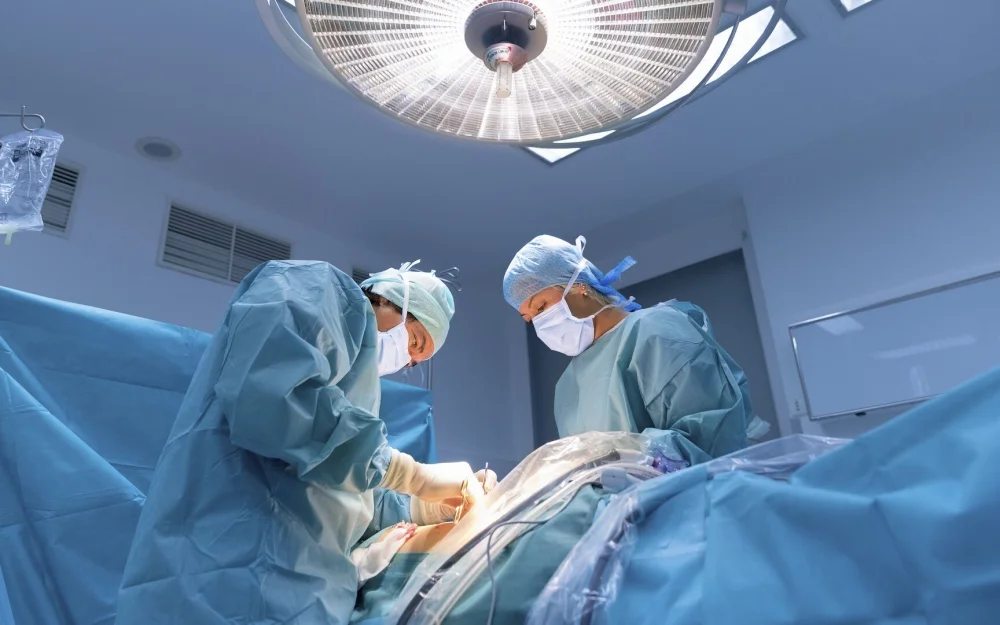 Чувашские врачи извлекли из тела пациента 25-сантиметровую трубу