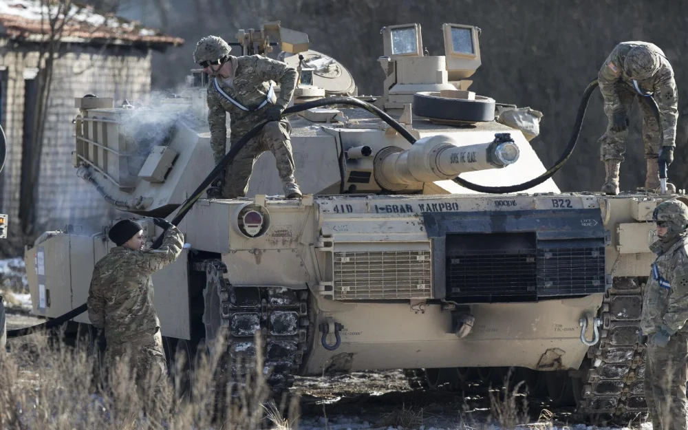 В Эстонии подтвердили, что военные США привезли с собой танки Abrams