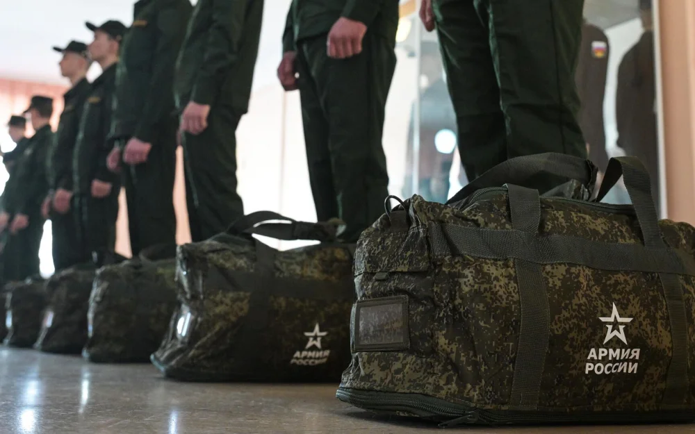 Госдума приняла закон о призыве на военную службу в течение года