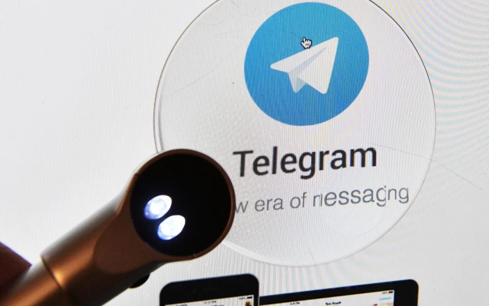Роскомнадзор опроверг сообщения о блокировке Telegram и WhatsApp в Крыму
