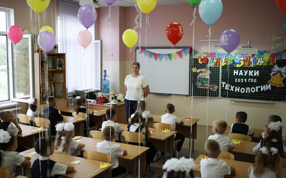 В Госдуме предложили ограничить бюрократическую нагрузку на учителей