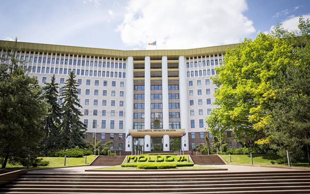 Молдавию могут вовлечь в войну, заявила Таубер