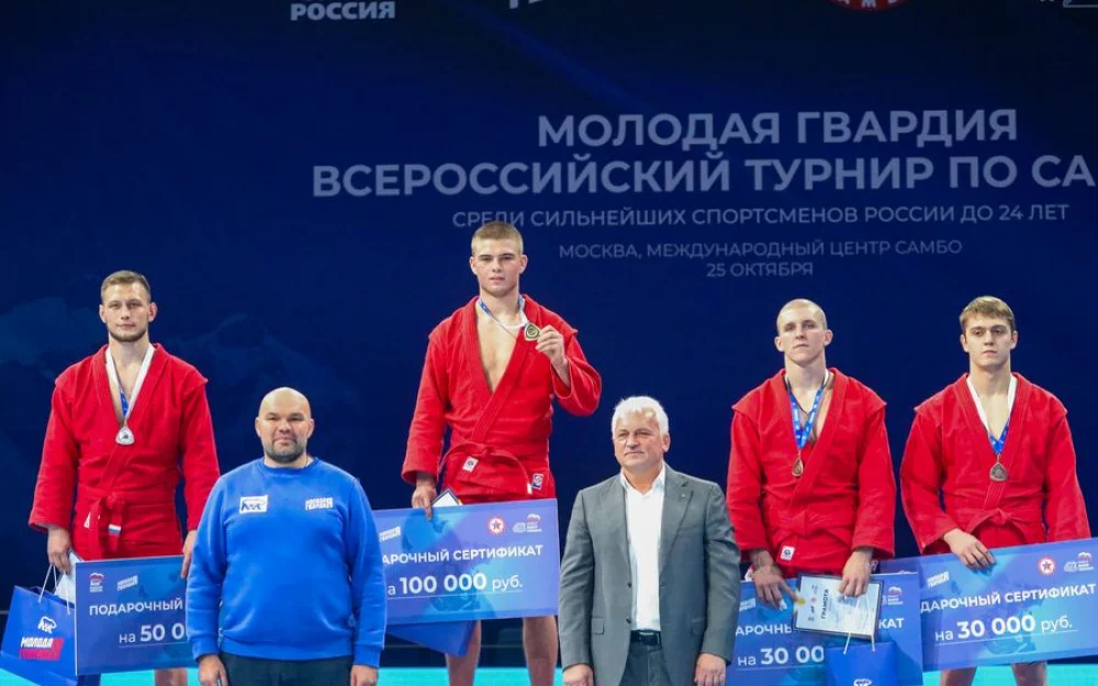 Приморец завоевал золото на всероссийском турнире по самбо «Молодая гвардия»
