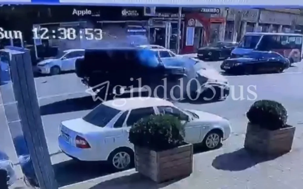 Три человека пострадали в ДТП с автомобилем Gelandewagen в центре Махачкалы