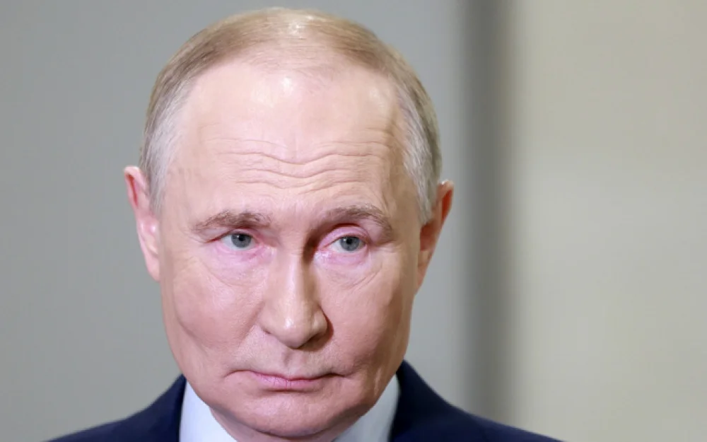 Путин: усилия народной дипломатии способствуют обеспечению законных интересов РФ