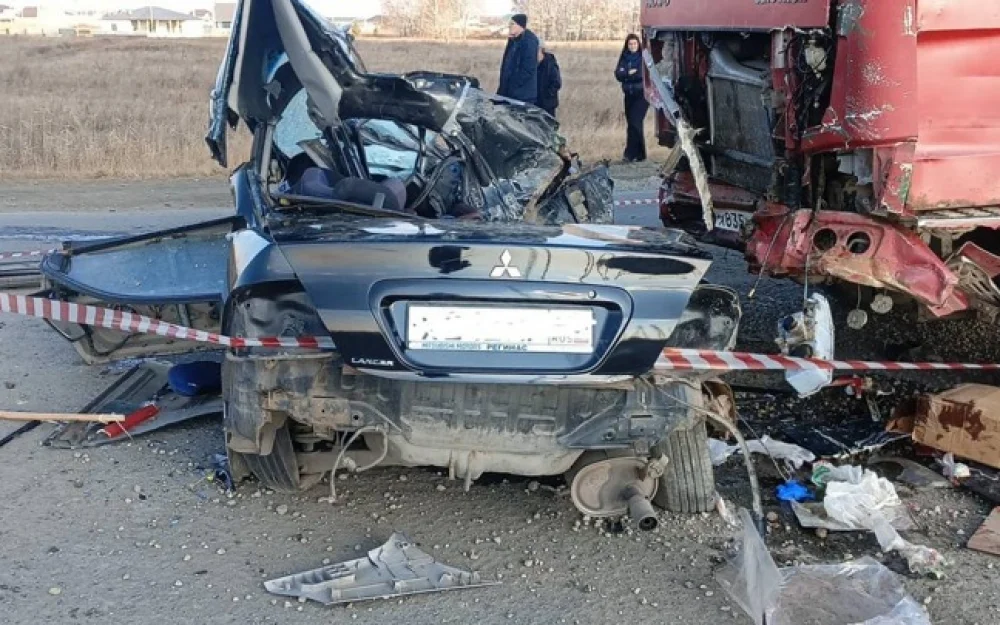 Женщина и двое детей погибли в ДТП с большегрузом в Челябинской области