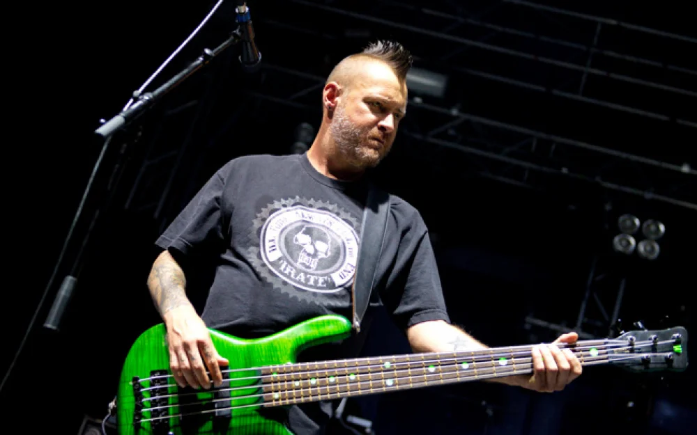 Басист группы Limp Bizkit Сэм Риверс найден мертвым у себя дома