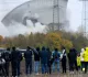 Bild: в Германии взорвали две 160-метровые градирни крупнейшей АЭС
