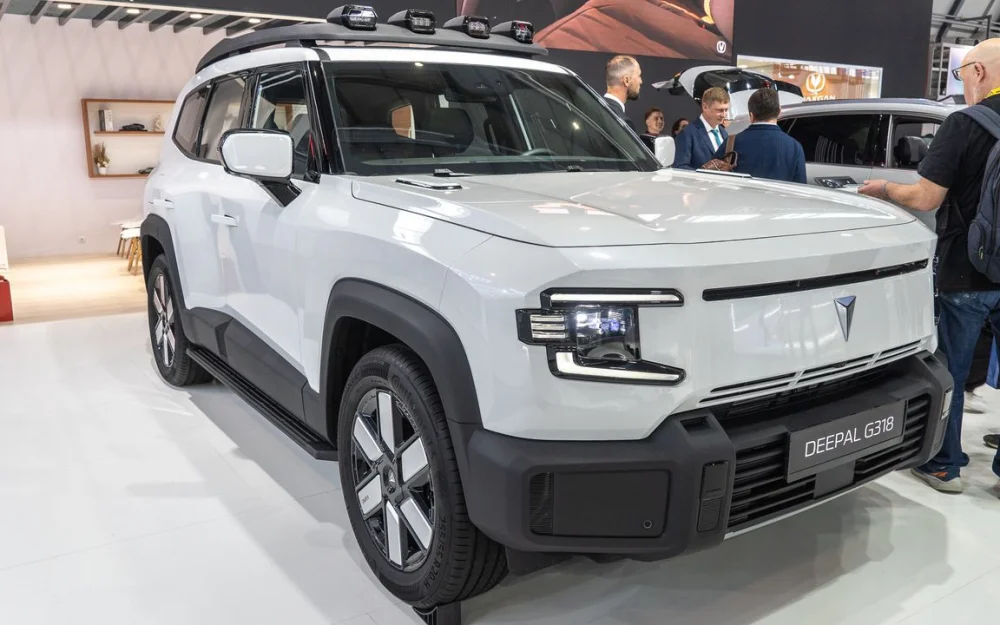 Россия переживает бум электрокаров и гибридов: к 2026 году их станет 175 тысяч. Прогноз аналитика