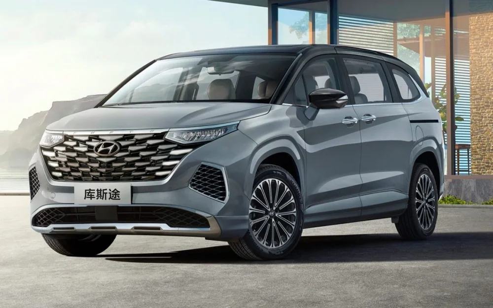 В России появился практичный семиместный Hyundai, который стоит дешевле «китайцев»