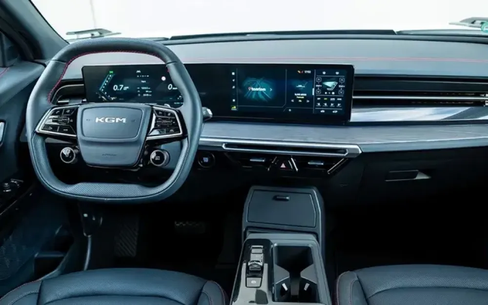 Интерьер KGM Actyon