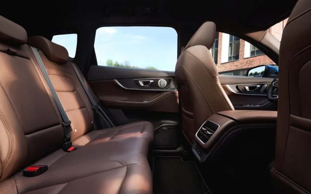 Интерьер Tenet T7