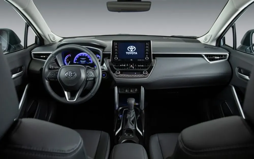 Интерьер Toyota Corolla Cross